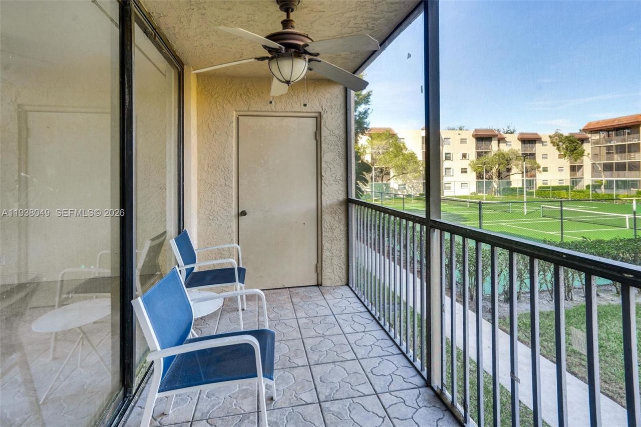 10401 W Broward Blvd, Unit 205, Plantation, FL 33324 Photo