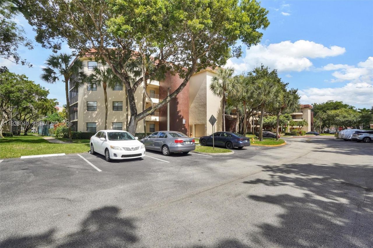 10401 W Broward Blvd, Unit 205, Plantation, FL 33324 Photo