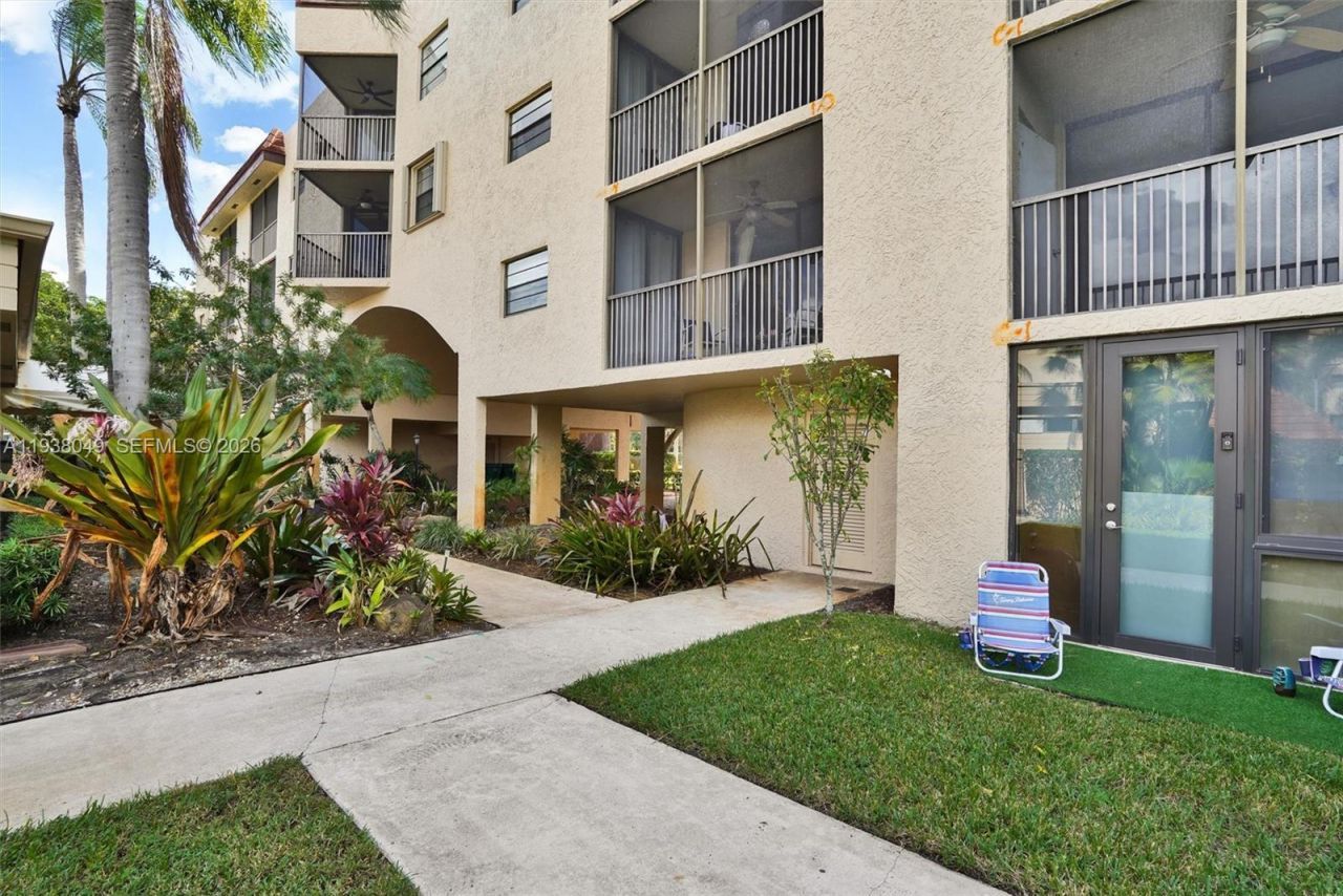 10401 W Broward Blvd, Unit 205, Plantation, FL 33324 Photo