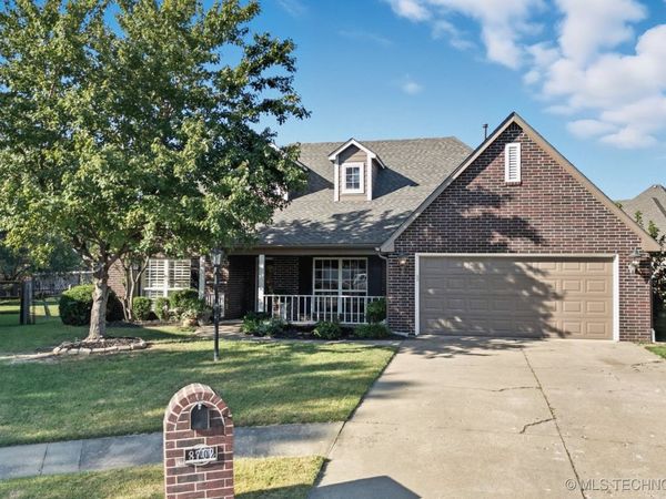 8702 N 140th Terrace, Owasso, OK 74055