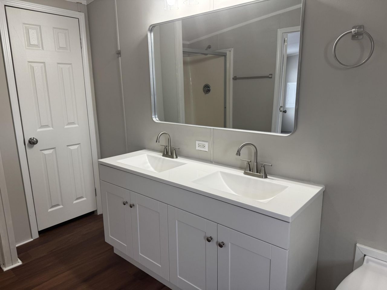 370 Shady Grove Road Photo 14