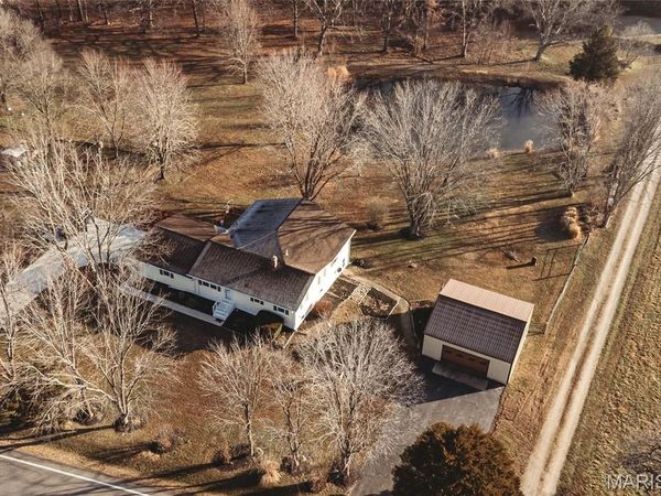 18105 Highway 8, St James, MO 65559