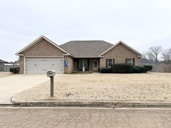 178 Rogers Way, Columbus, MS 39702