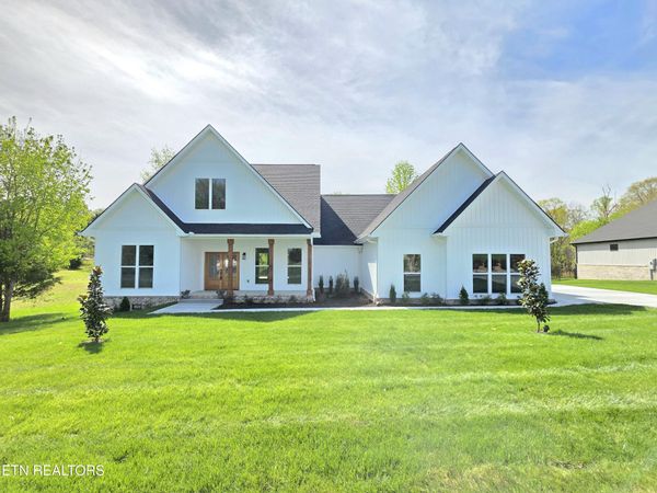 122 Walelu Tr, Vonore, TN 37885