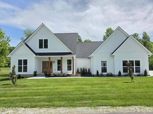 122 Walelu Tr, Vonore, TN 37885