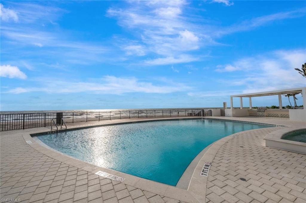 2378 Gulf Shore Blvd N, Unit 303, Naples, FL 34103 Photo