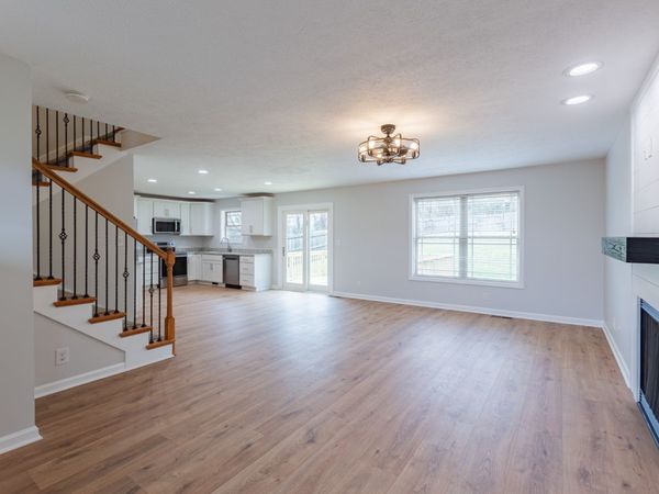 3149 Clydesdale Dr, Clarksville, TN 37043