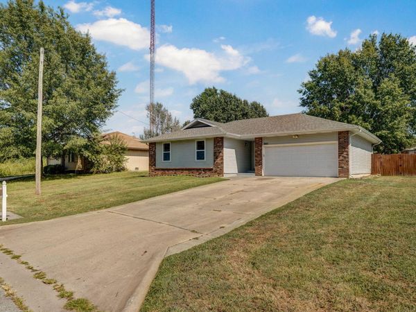 3562 S Colgate Avenue, Springfield, MO 65807