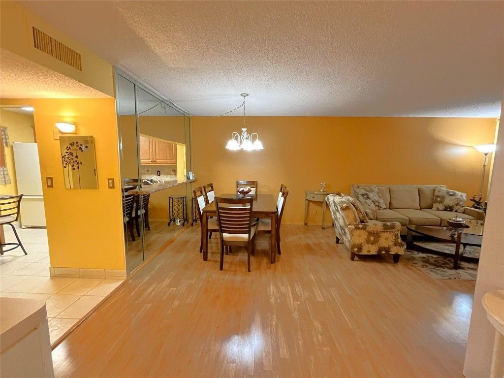 9501 Seagrape Drive, Unit 305, Davie, FL 33324 Photo