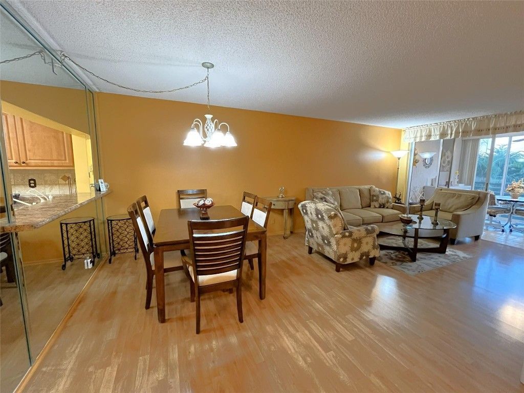 9501 Seagrape Drive, Unit 305, Davie, FL 33324 Photo