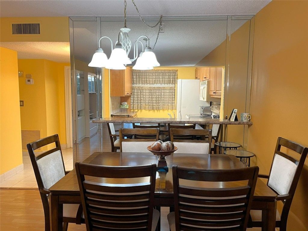 9501 Seagrape Drive, Unit 305, Davie, FL 33324 Photo