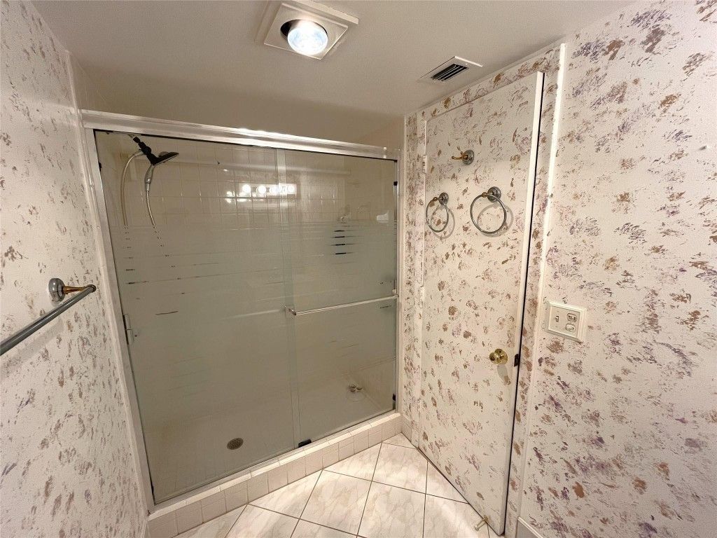 9501 Seagrape Drive, Unit 305, Davie, FL 33324 Photo