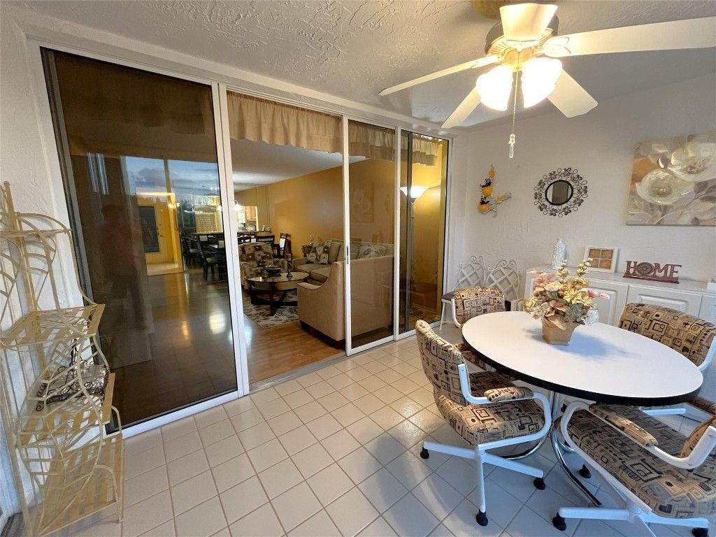 9501 Seagrape Drive, Unit 305, Davie, FL 33324 Photo