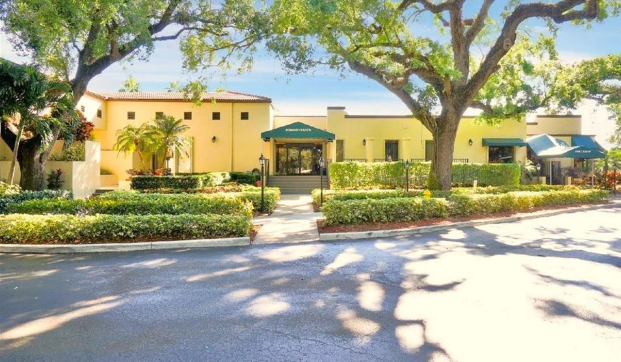 9501 Seagrape Drive, Unit 305, Davie, FL 33324 Photo