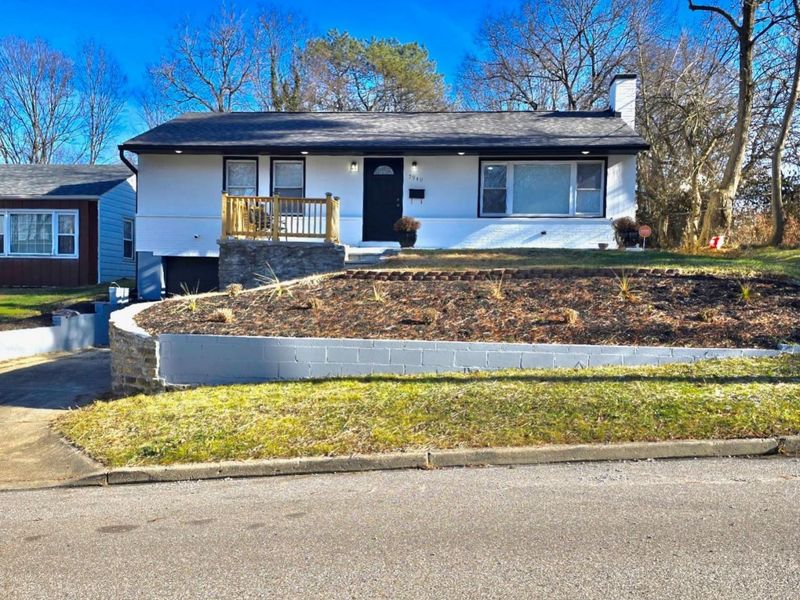 5940 Kenneth Avenue, Cincinnati, OH 45224 Photo 4