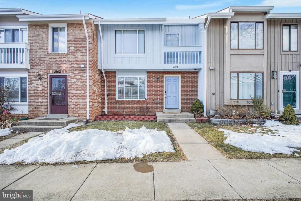 2104 Berger Place, Herndon, VA 20170 Main Photo