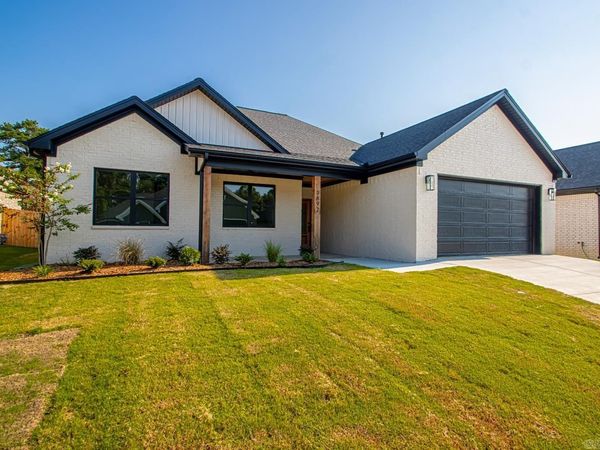 3892 SPENCER CROSSING Drive, Benton, AR 72019