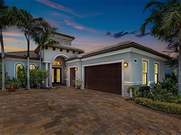 183 SE Calmo Circle, Port Saint Lucie, FL 34984