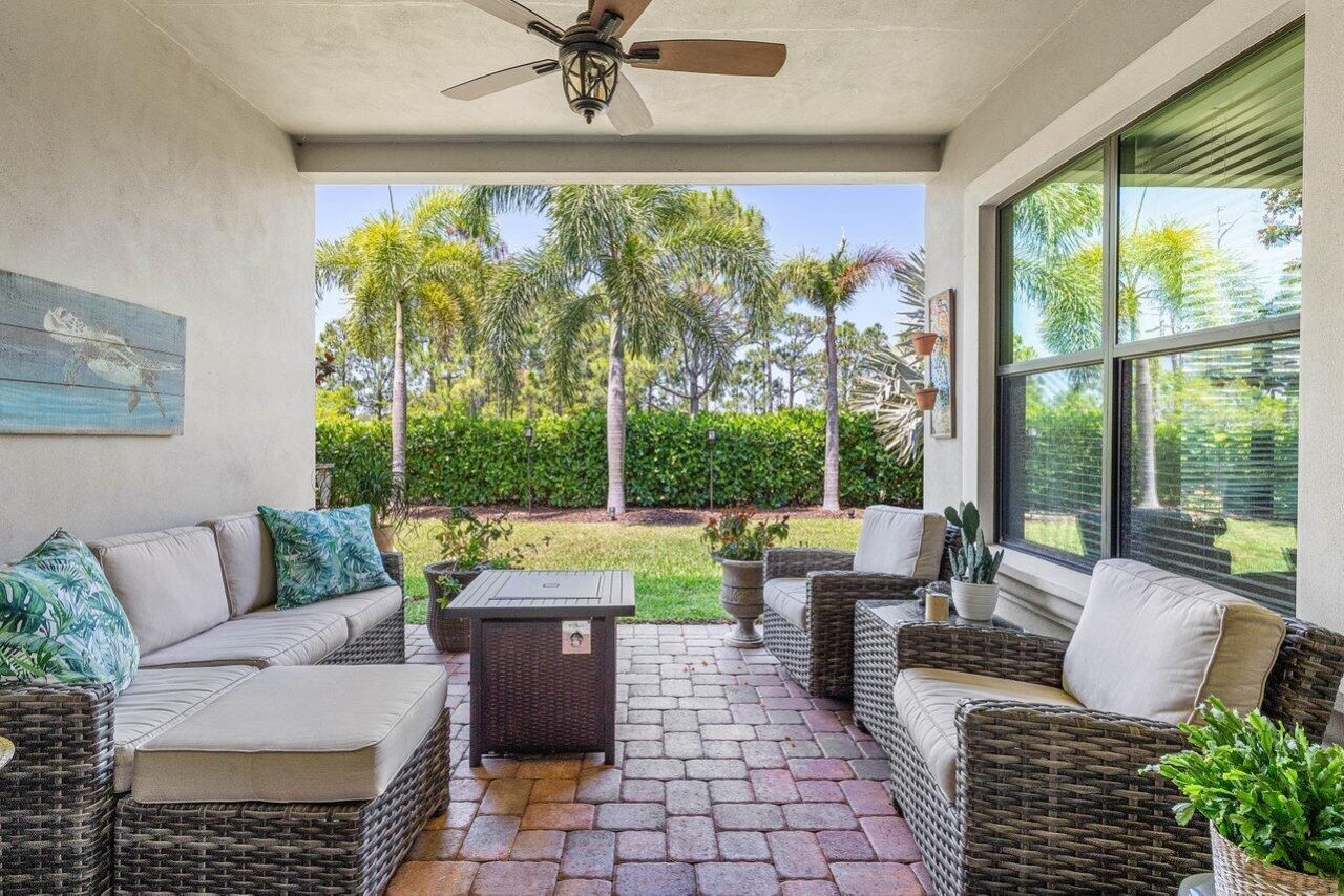 183 SE Calmo Circle, Port Saint Lucie, FL 34984 Photo