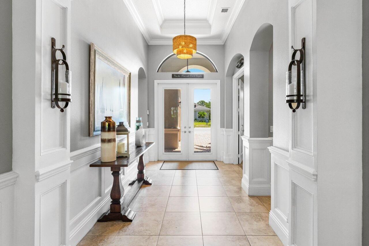 183 SE Calmo Circle, Port Saint Lucie, FL 34984 Photo