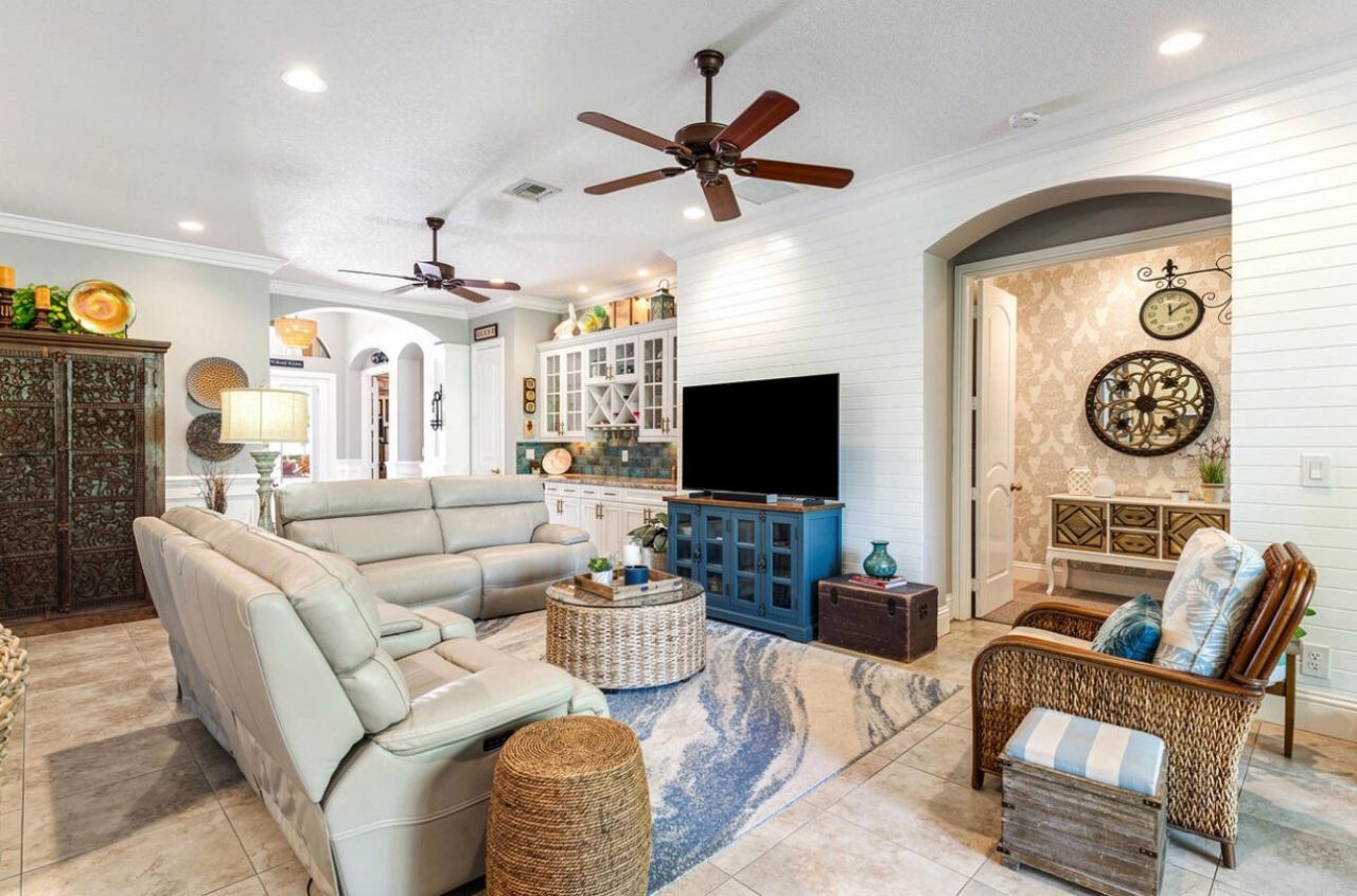 183 SE Calmo Circle, Port Saint Lucie, FL 34984 Photo