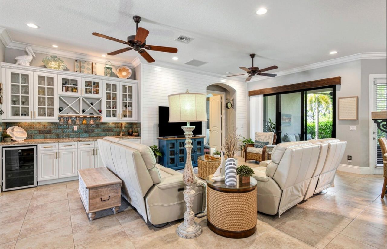 183 SE Calmo Circle, Port Saint Lucie, FL 34984 Photo