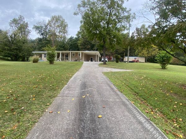 1484 Blythe Ferry Road, Dayton, TN 37321