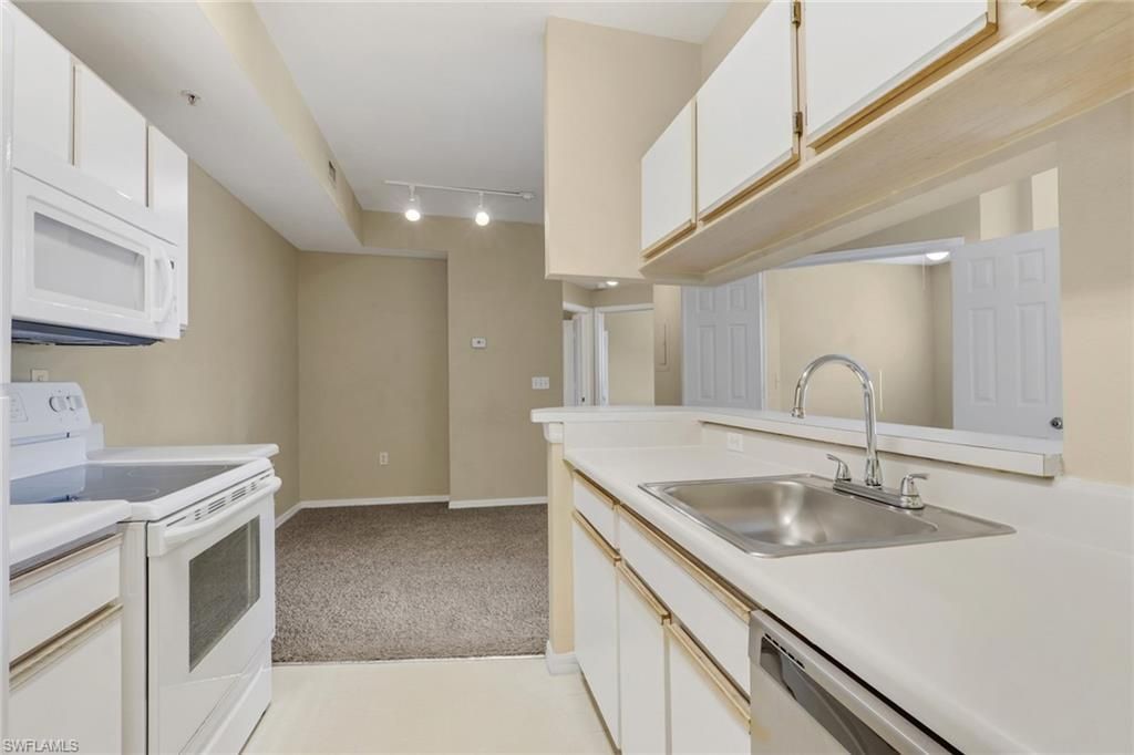 6321 Aragon Way, Unit 206, Fort Myers, FL 33966 Photo