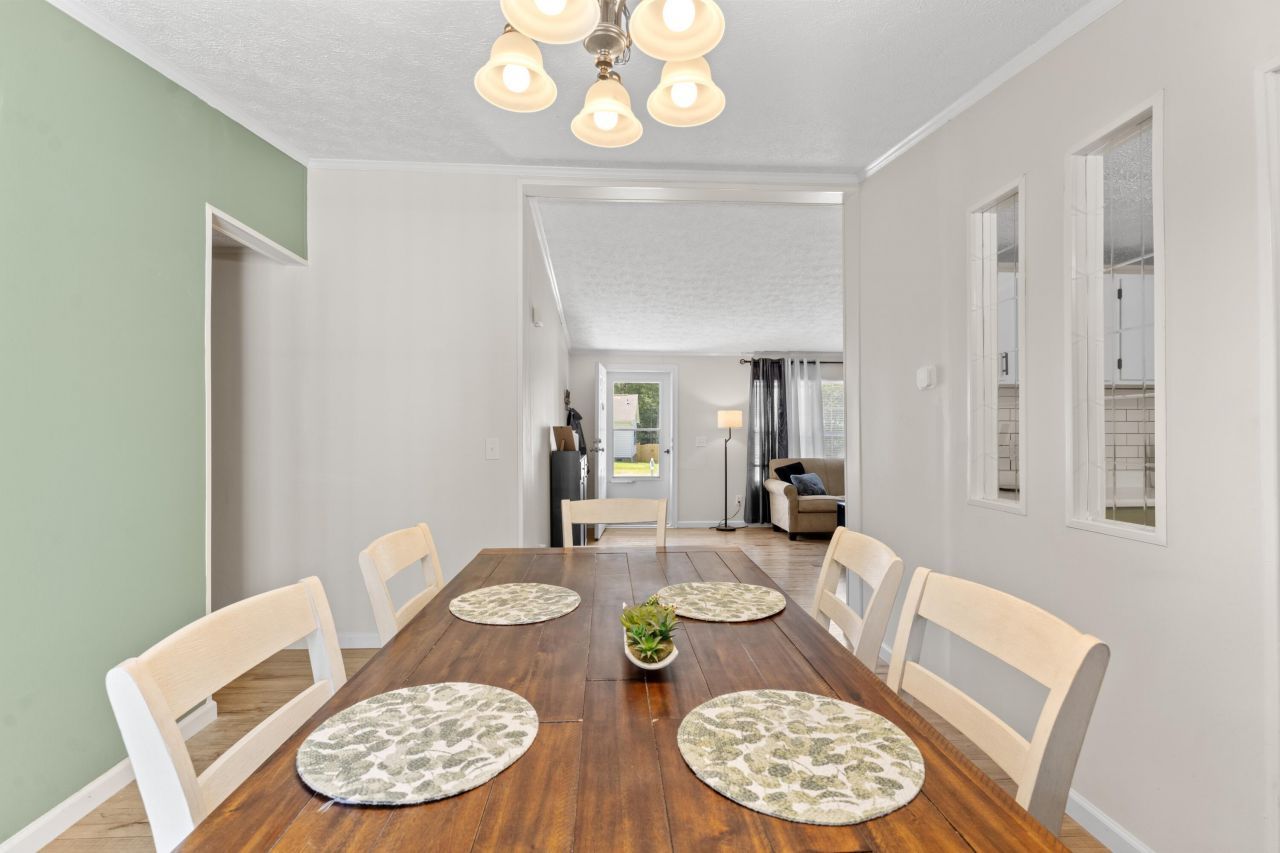 126 Fall Creek Boulevard Photo 10