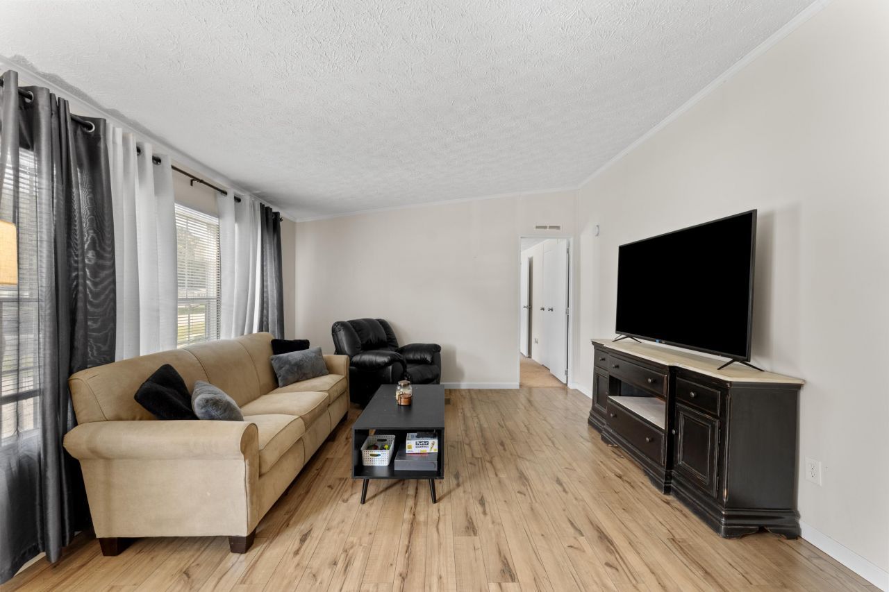 126 Fall Creek Boulevard Photo 19