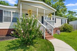 126 Fall Creek Boulevard photo 4