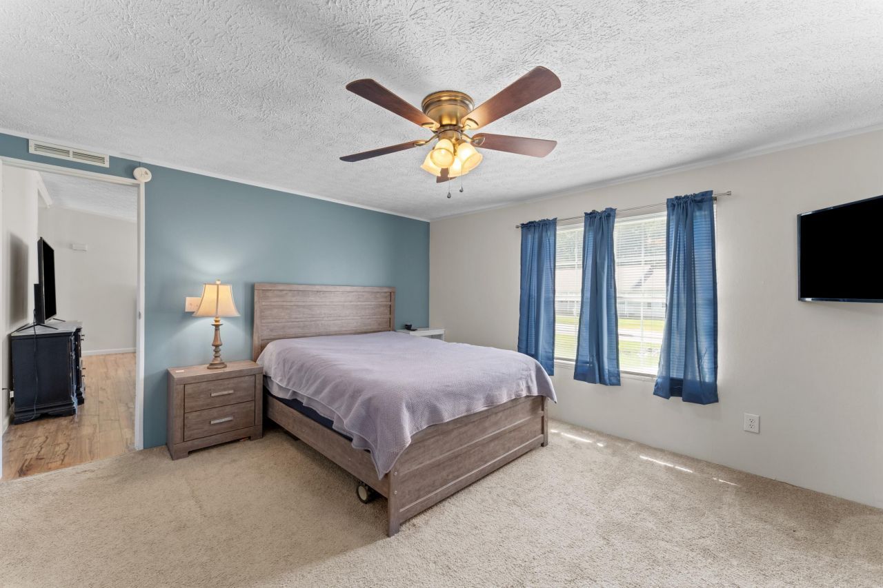 126 Fall Creek Boulevard Photo 20