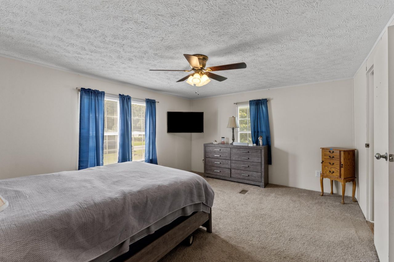 126 Fall Creek Boulevard Photo 21