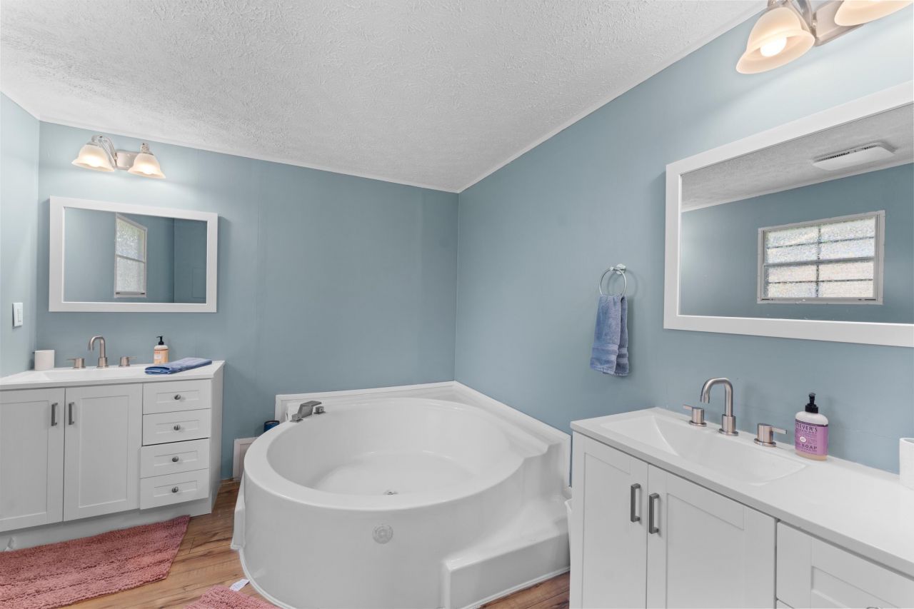 126 Fall Creek Boulevard Photo 24