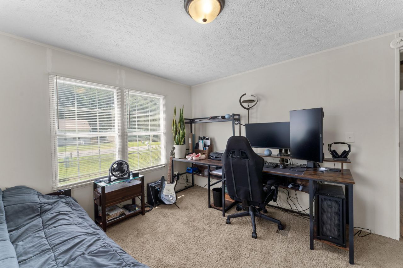 126 Fall Creek Boulevard Photo 28