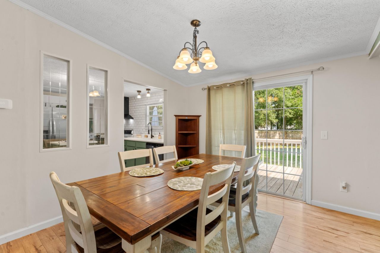 126 Fall Creek Boulevard Photo 9