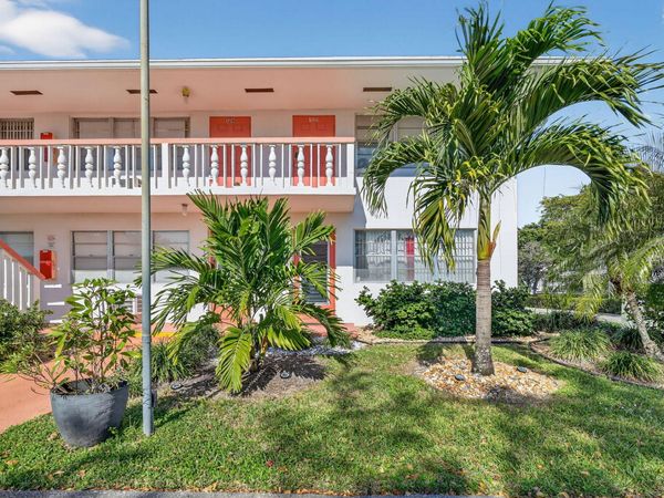 113 Windsor F, West Palm Beach, FL 33417