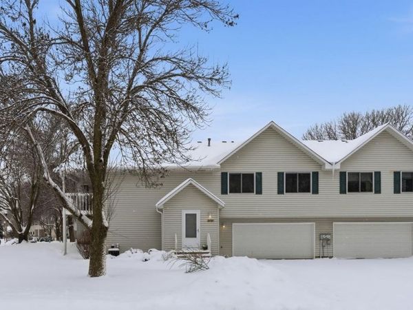 3737 Gershwin Lane N, Oakdale, MN 55128
