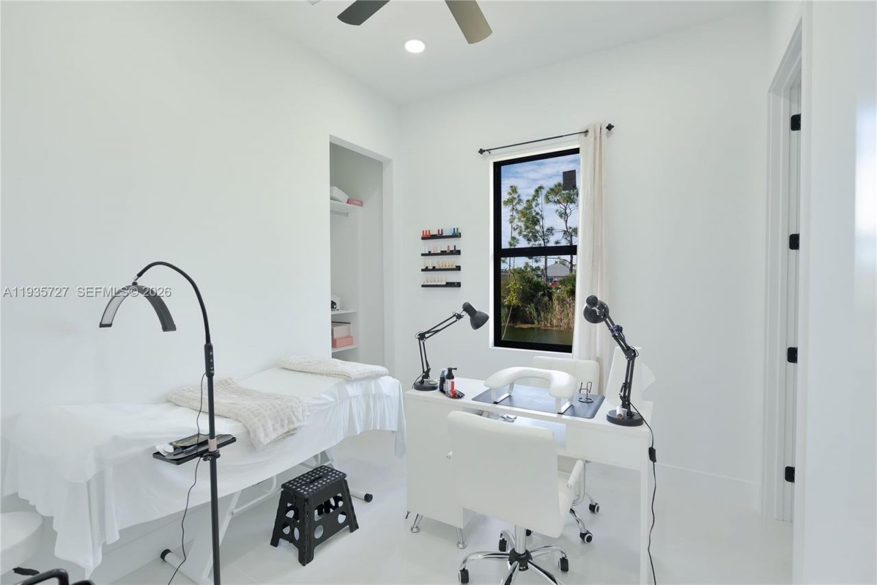 2304 NW 23rd Ave, Cape Coral, FL 33993 Photo