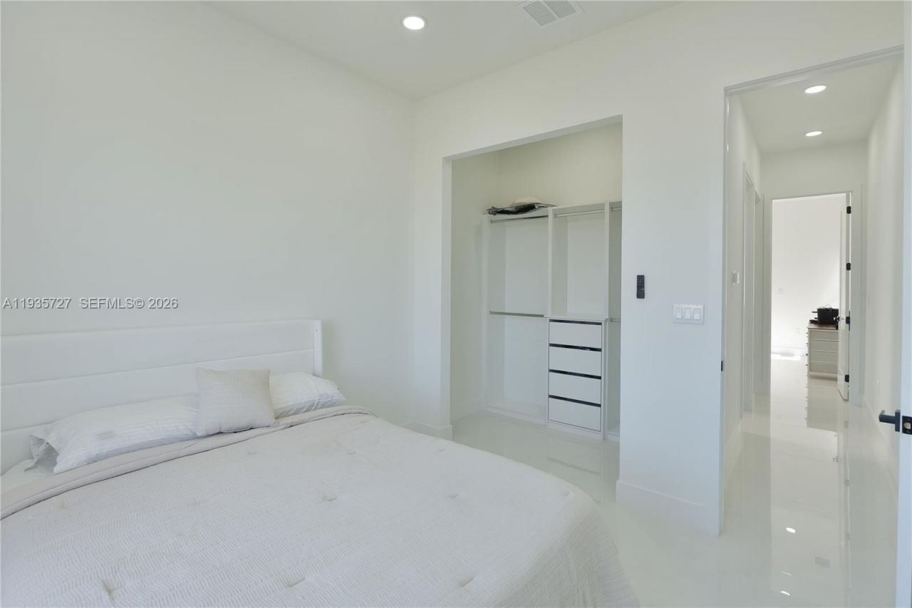 2304 NW 23rd Ave, Cape Coral, FL 33993 Photo