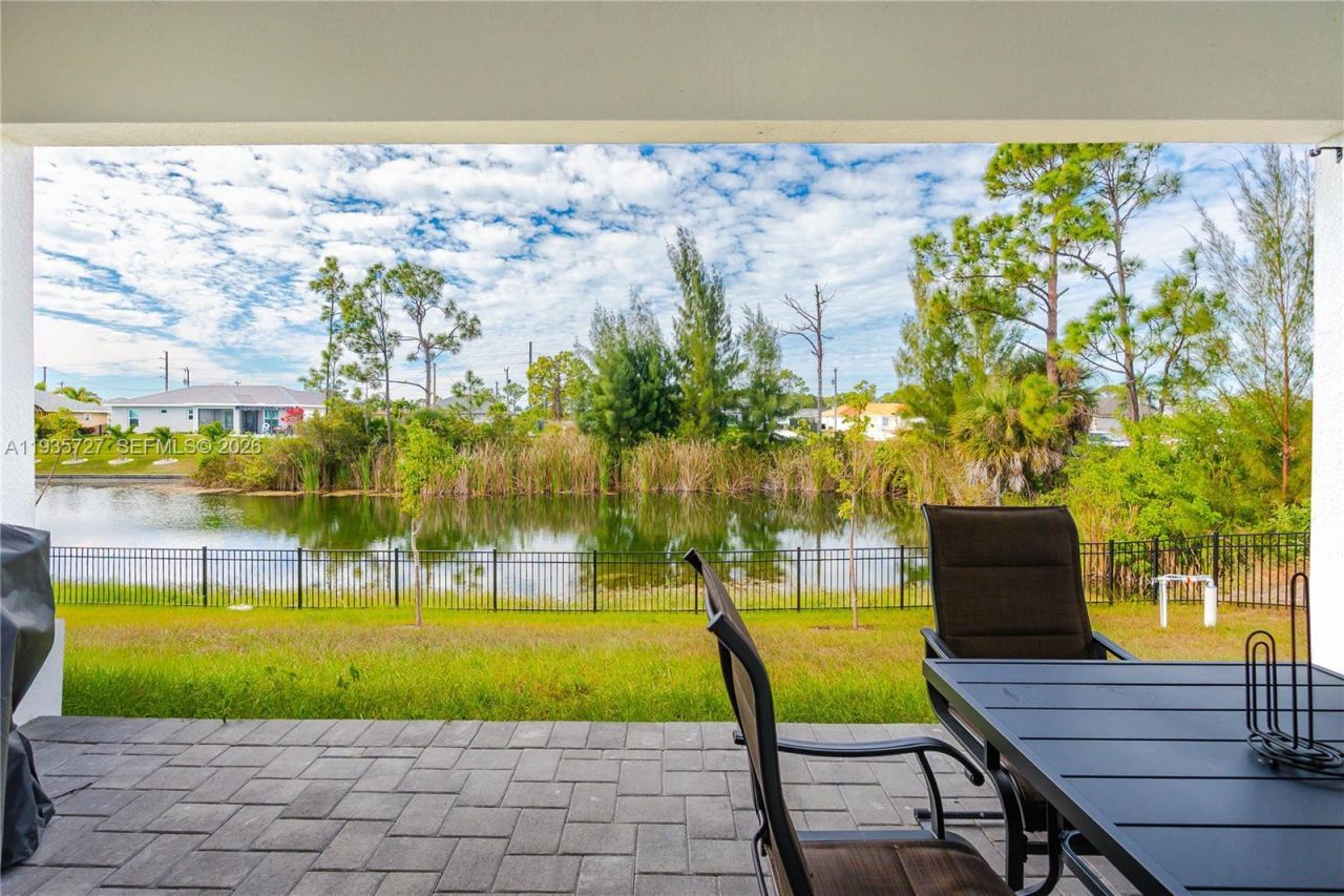 2304 NW 23rd Ave, Cape Coral, FL 33993 Photo