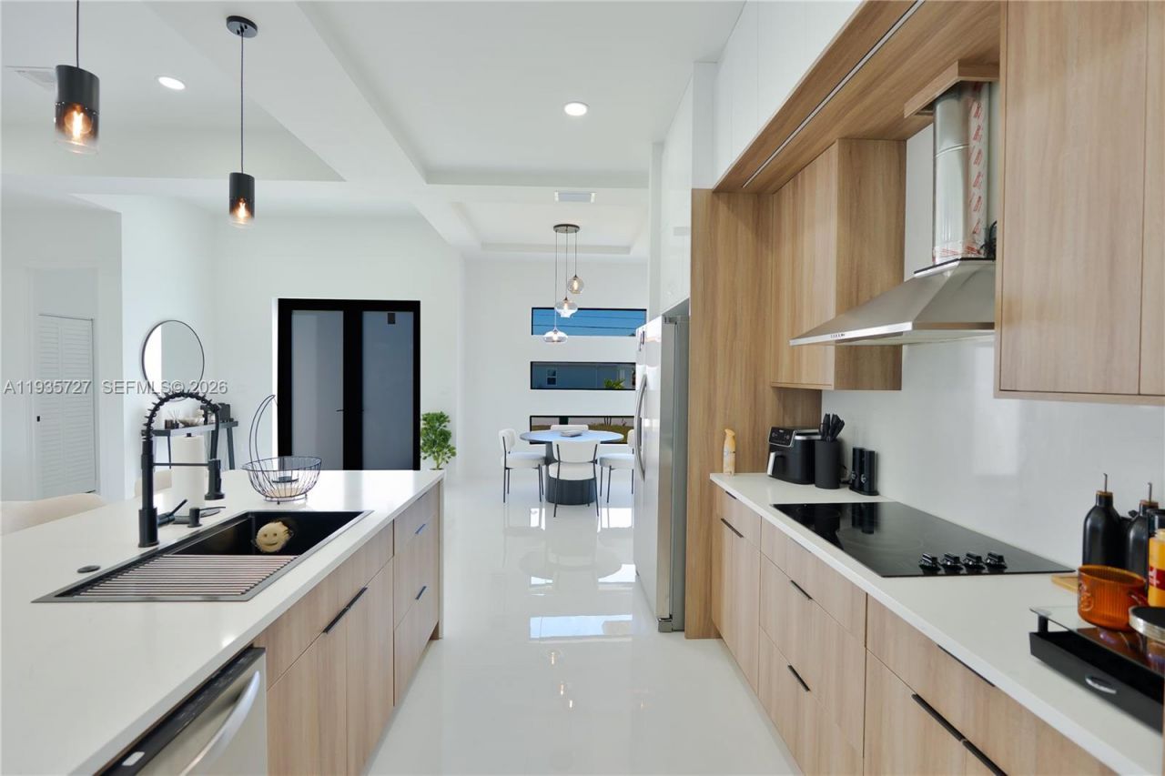 2304 NW 23rd Ave, Cape Coral, FL 33993 Photo