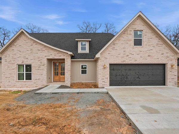 43 Sunset Boulevard, Morrilton, AR 72110