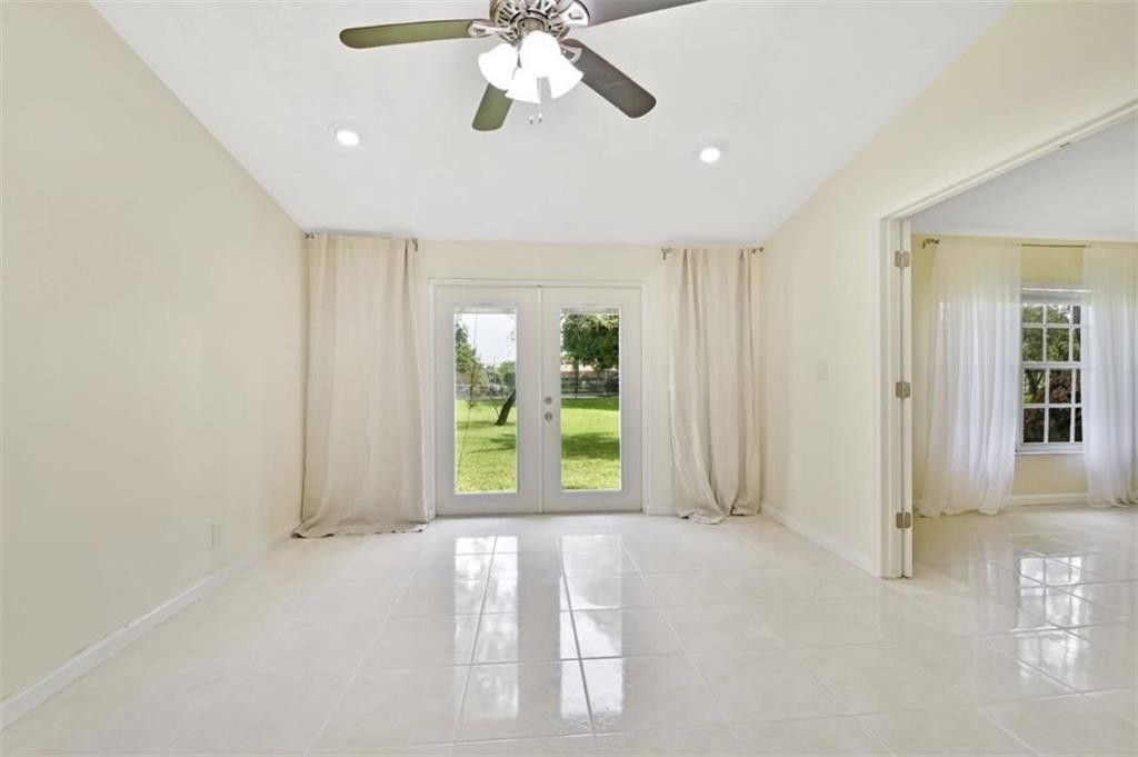 5544 Lakewood Circle, Unit E, Pompano Beach, FL 33063 Photo