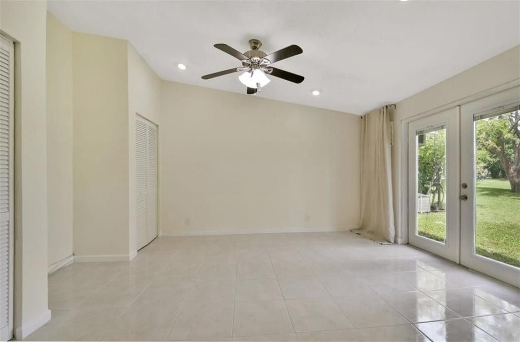 5544 Lakewood Circle, Unit E, Pompano Beach, FL 33063 Photo