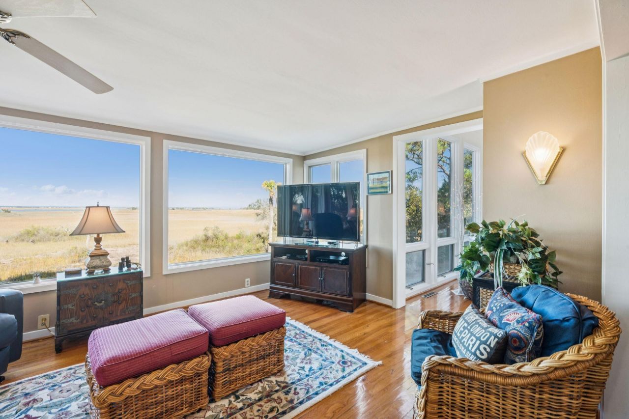 10 Waterway Island Drive Photo 13