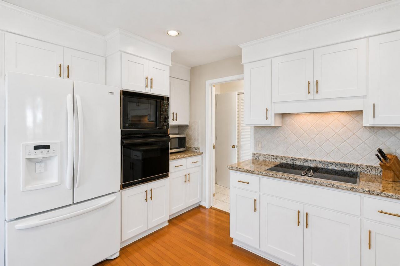 10 Waterway Island Drive Photo 15