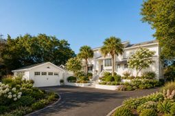 10 Waterway Island Drive photo 4