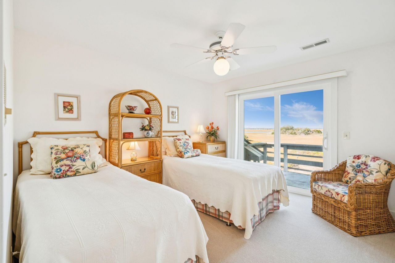 10 Waterway Island Drive Photo 23