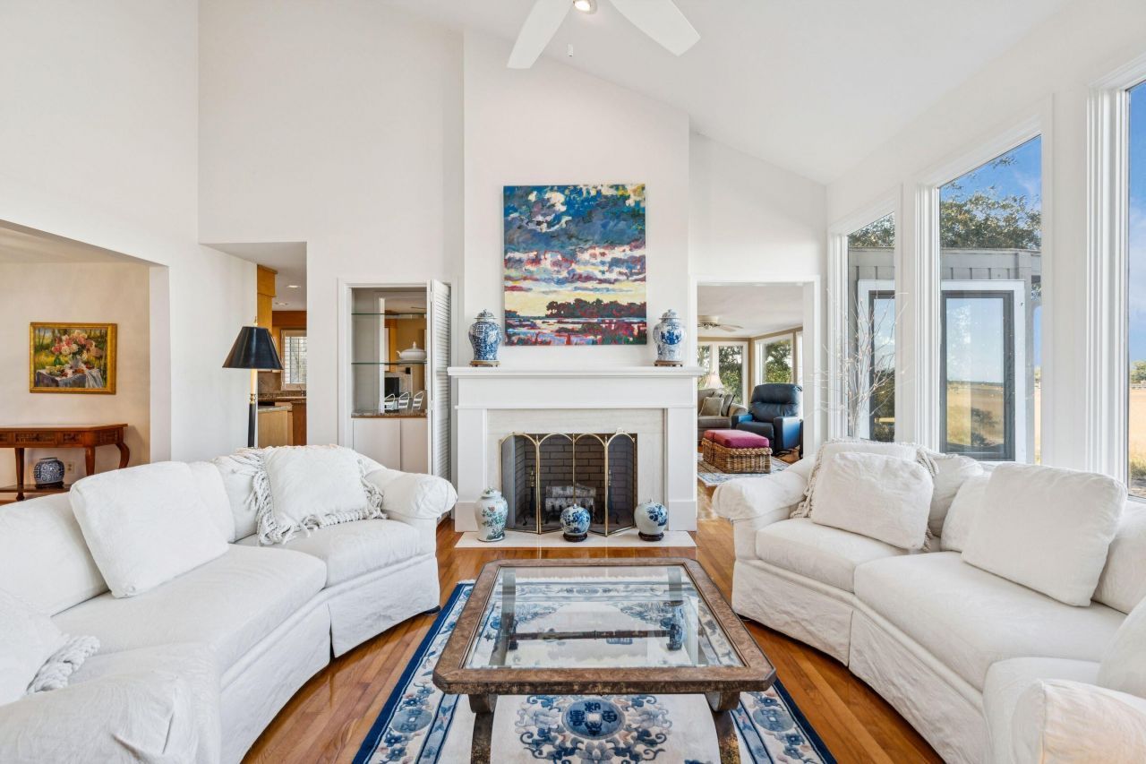 10 Waterway Island Drive Photo 4